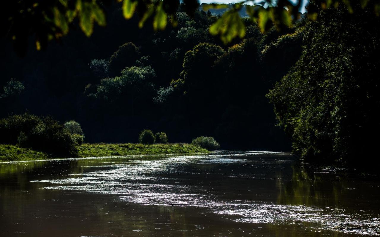 Parva Farmhouse Riverside Guesthouse Tintern Bagian luar foto